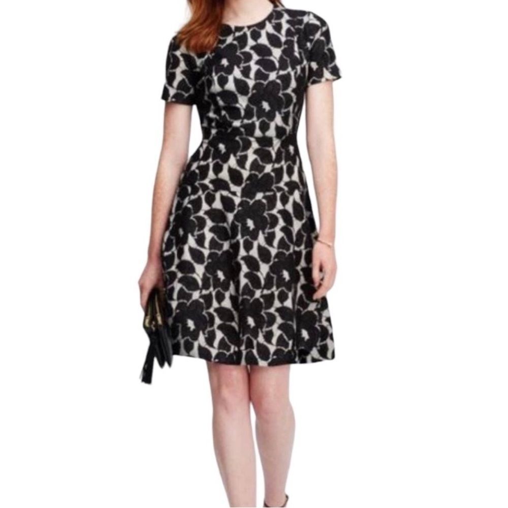 Ann Taylor floral dress size 6 fit and flare